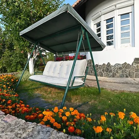 Villa Mira