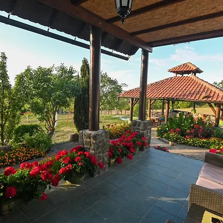 Mira Villa